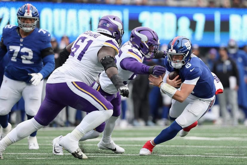 Flores' Chaos Stifles Giants, Vikings Win Third Straight