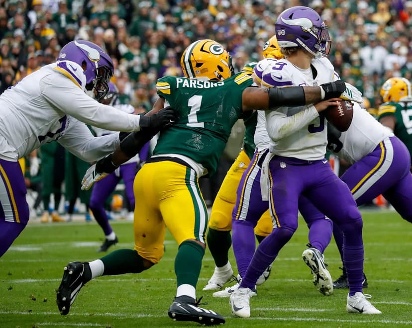 Vikings Collapse: Playoff Hopes Fade After Packers Loss