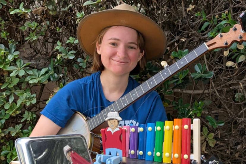 Banjo Player's Dancing Puppet Goes Viral