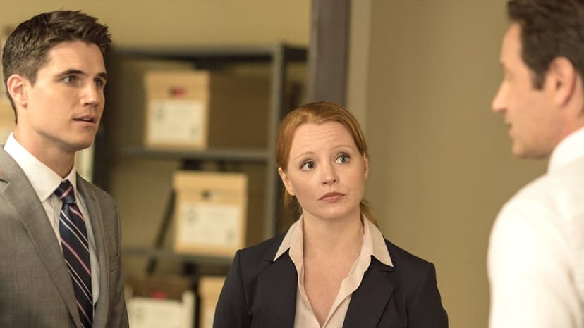 Superfan Braves Desert Bunker for X-Files Marathon