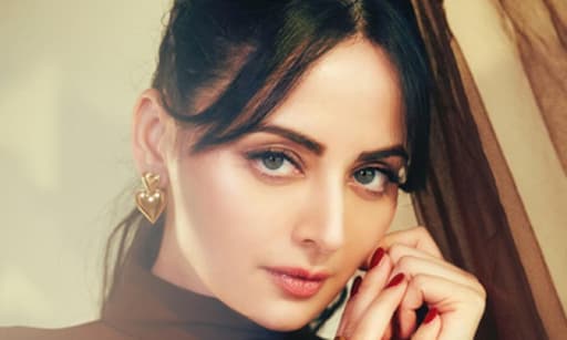 Zoya Afroz: Thrillers Find Me, I Love It!