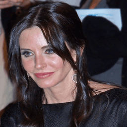 Courteney Cox