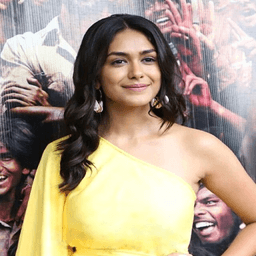 Mrunal Thakur