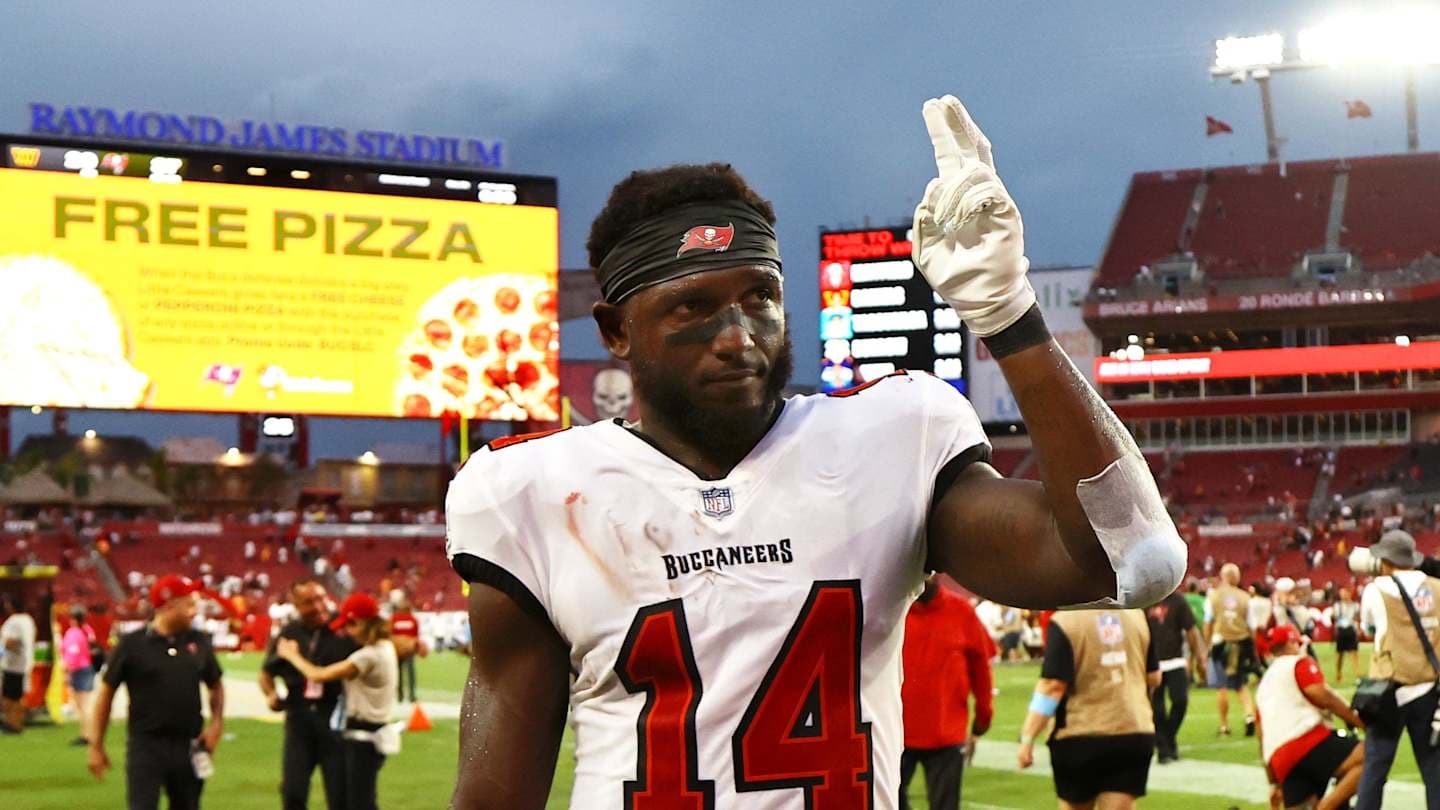 Buccaneers Temper Expectations on Star Receiver Godwin's Return from Ankle Injury