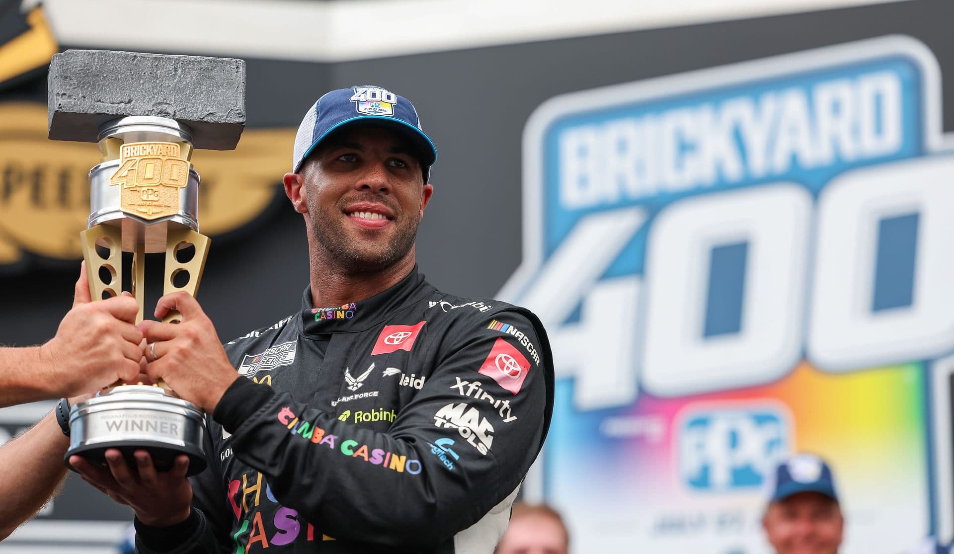 Bubba Wallace Ends 100-Race Drought, Clinches Playoff Spot