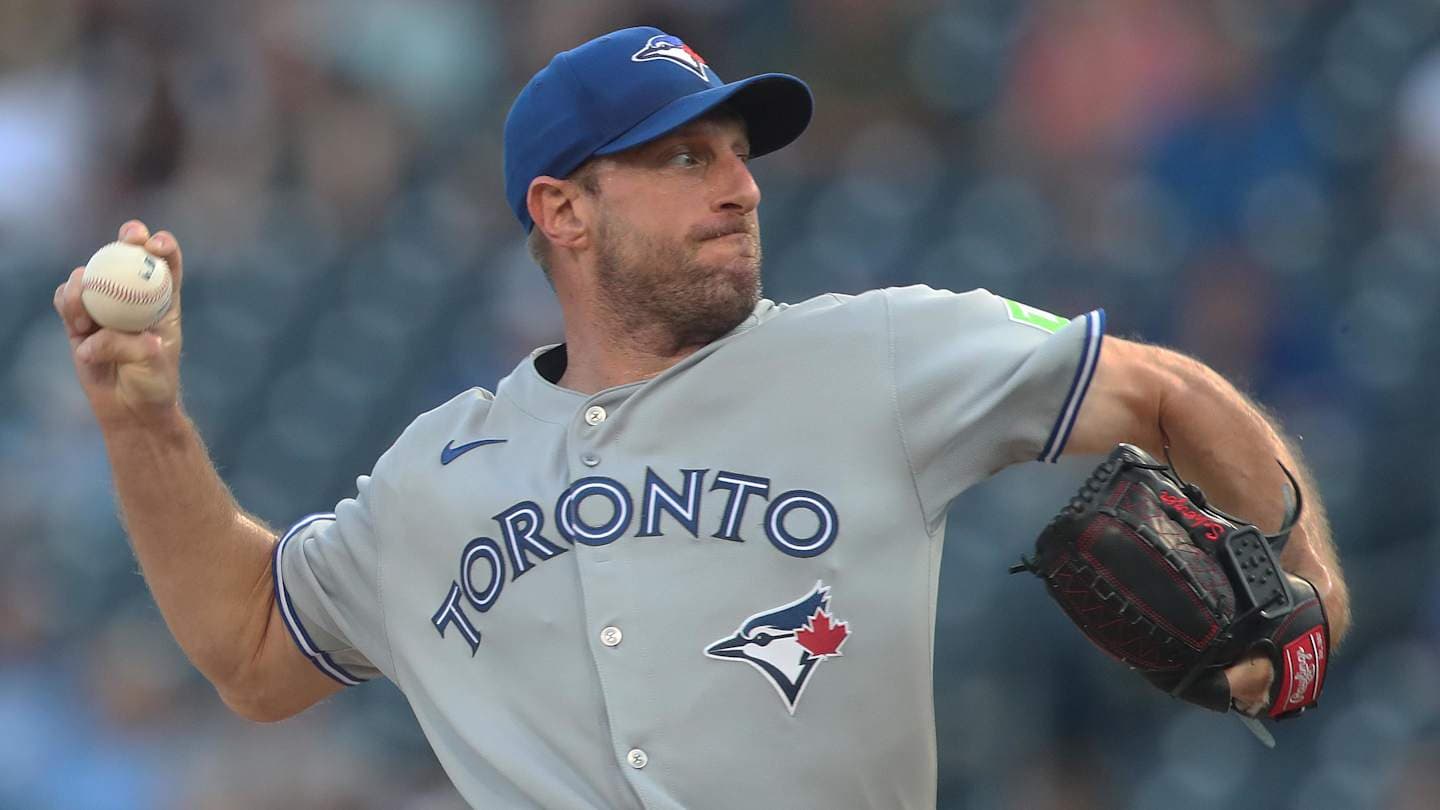 Blue Jays' Scherzer Turns Back the Clock, Leads Division Race