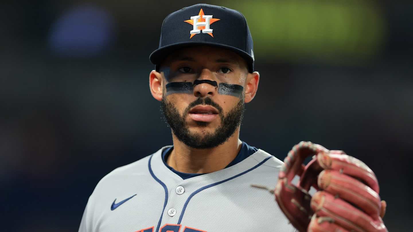 Astros Reunite with Star Shortstop Correa, Seek Playoff Push