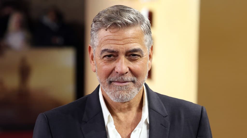 Clooney Defends His Versatility: "Playing Myself is Hard"