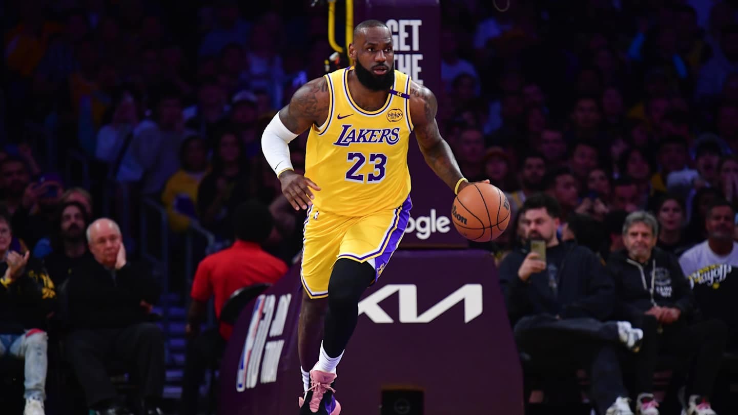 Four Teams Reportedly Reach Out to LeBron James's Agent Amid Lakers Uncertainty