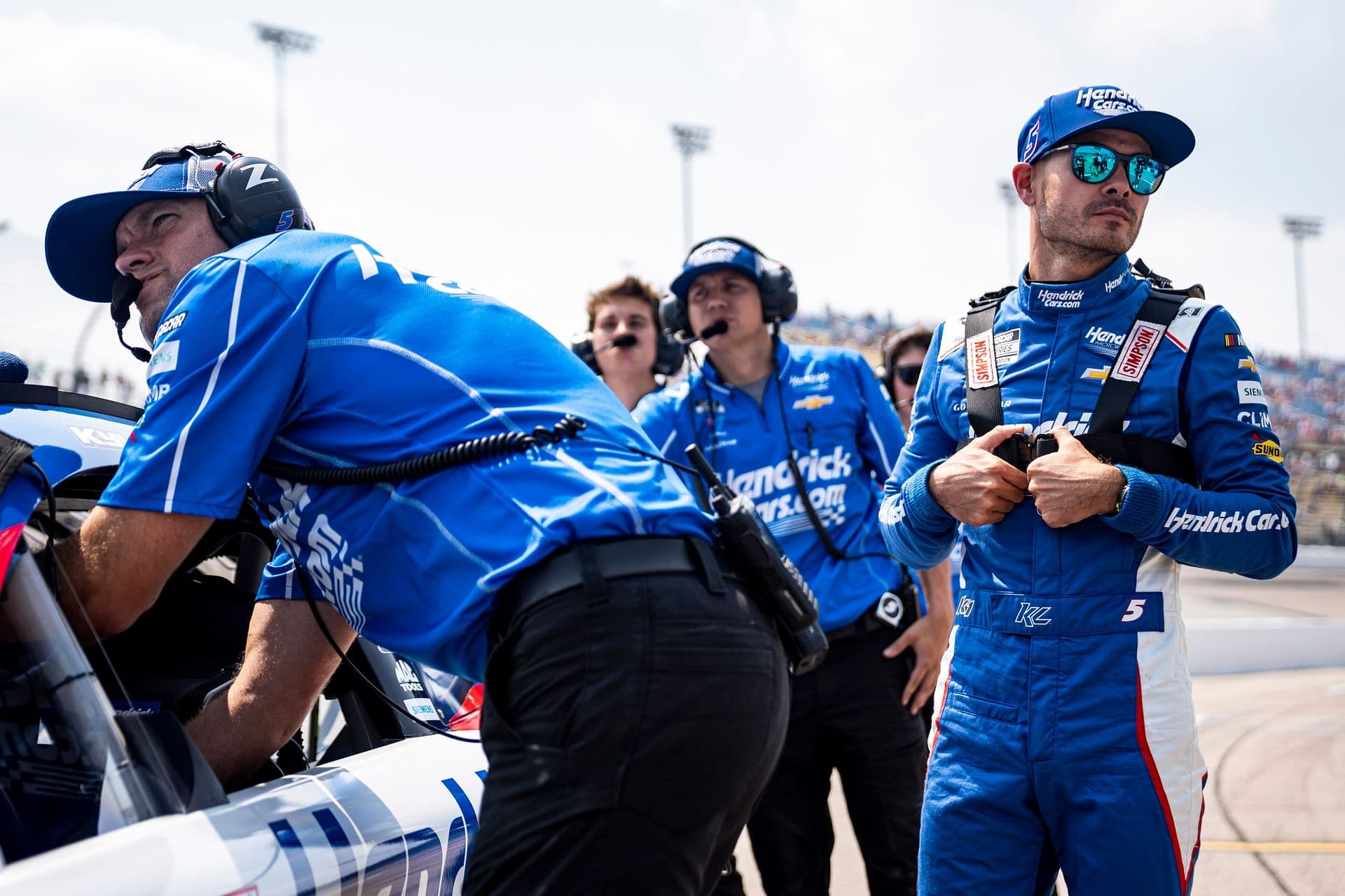 Pole Position Curse Haunts NASCAR Drivers at Short Tracks