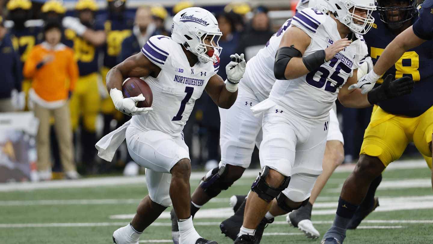 Northwestern Transfers Seek to Revive Struggling Football Program