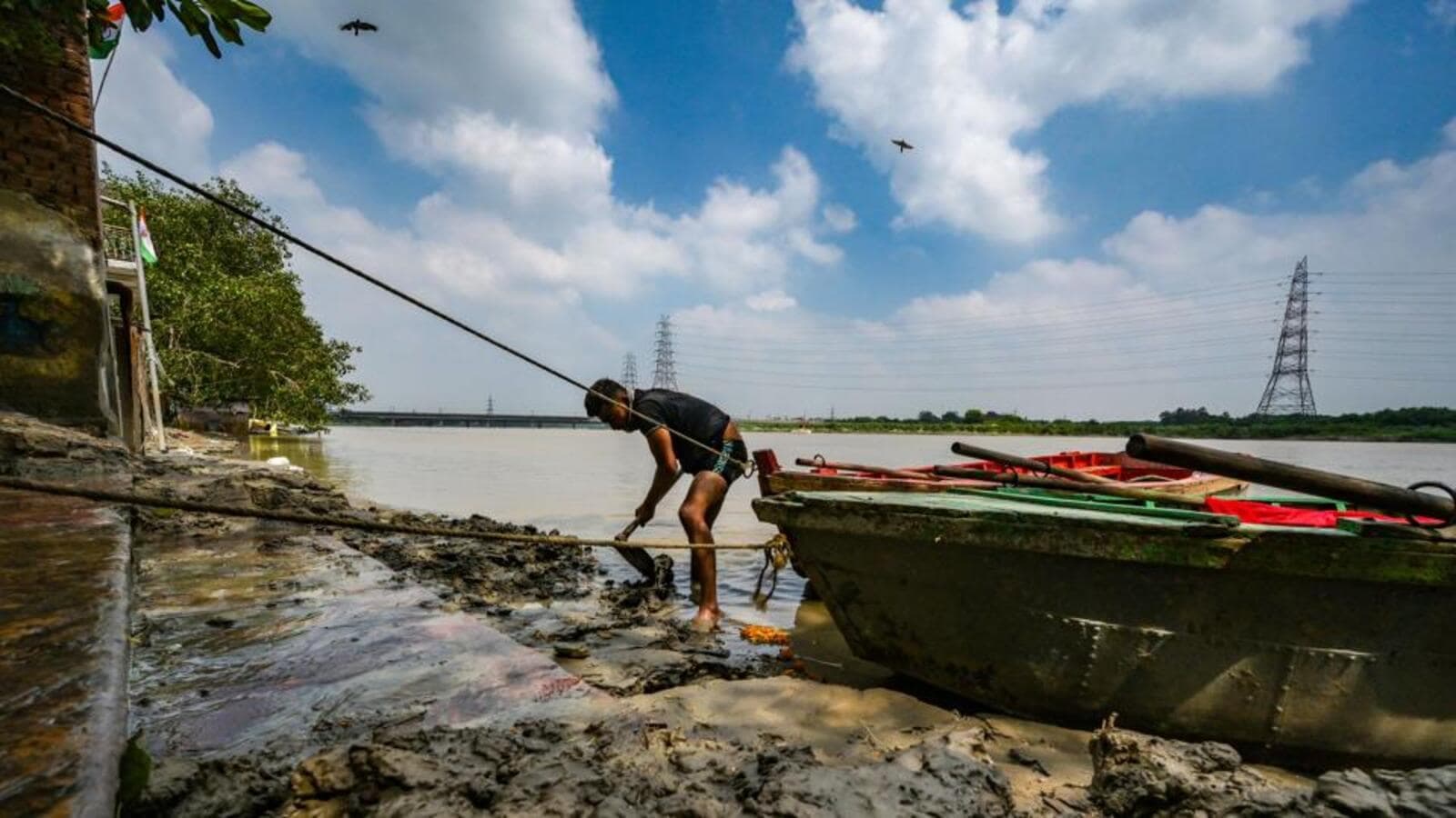 Delhi Races to Demarcate Yamuna Floodplains, Curb Illegal Development