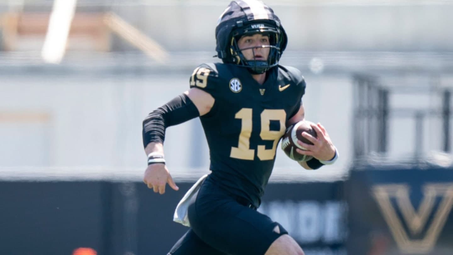 Vanderbilt Backup QB Blaze Berlowitz Impresses with Confident Throws