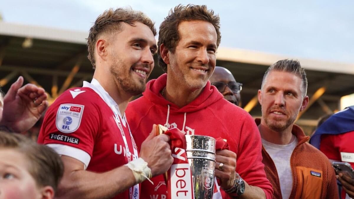 Wrexham's Hollywood-Backed Ascent Challenges Swansea and Cardiff's Premier League Hopes