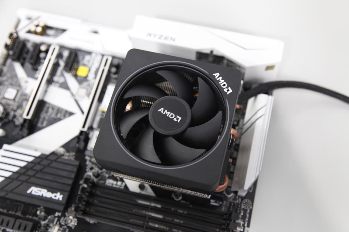 AMD Surges Ahead: Bullish Forecasts and Chip Dominance