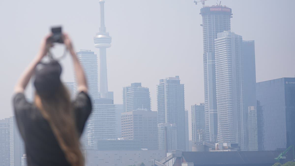 Wildfire Smoke Triggers Multistate Air Quality Alerts Across the US