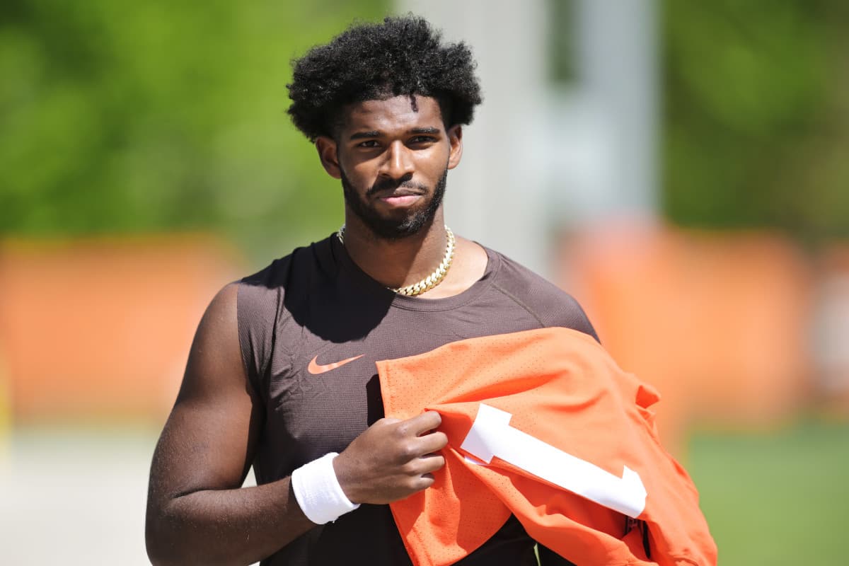 Browns Rookie QB Shedeur Sanders Shines in Preseason Debut