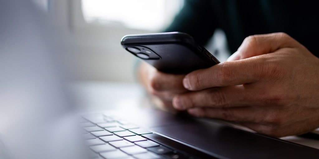 Smartphones Reveal Your Every Move: The Alarming Truth About Location Tracking