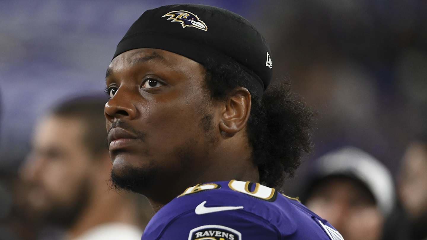 Undrafted Tackle Julian Pearl Signs with Pittsburgh Steelers