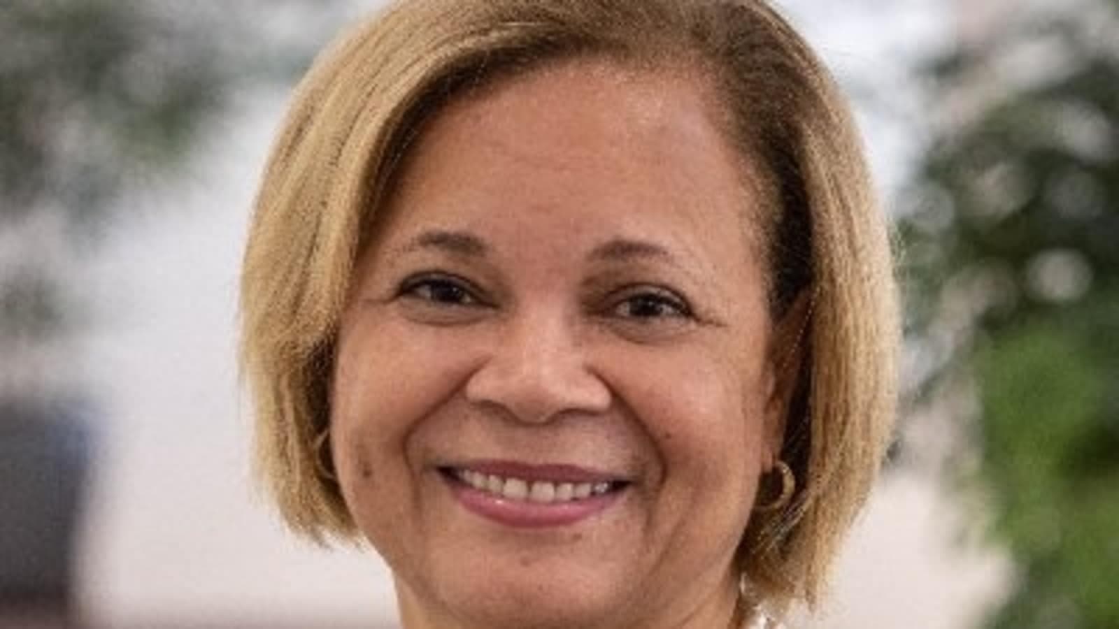 Mayor Faces Backlash for Defending Suspect in Deadly Train Attack