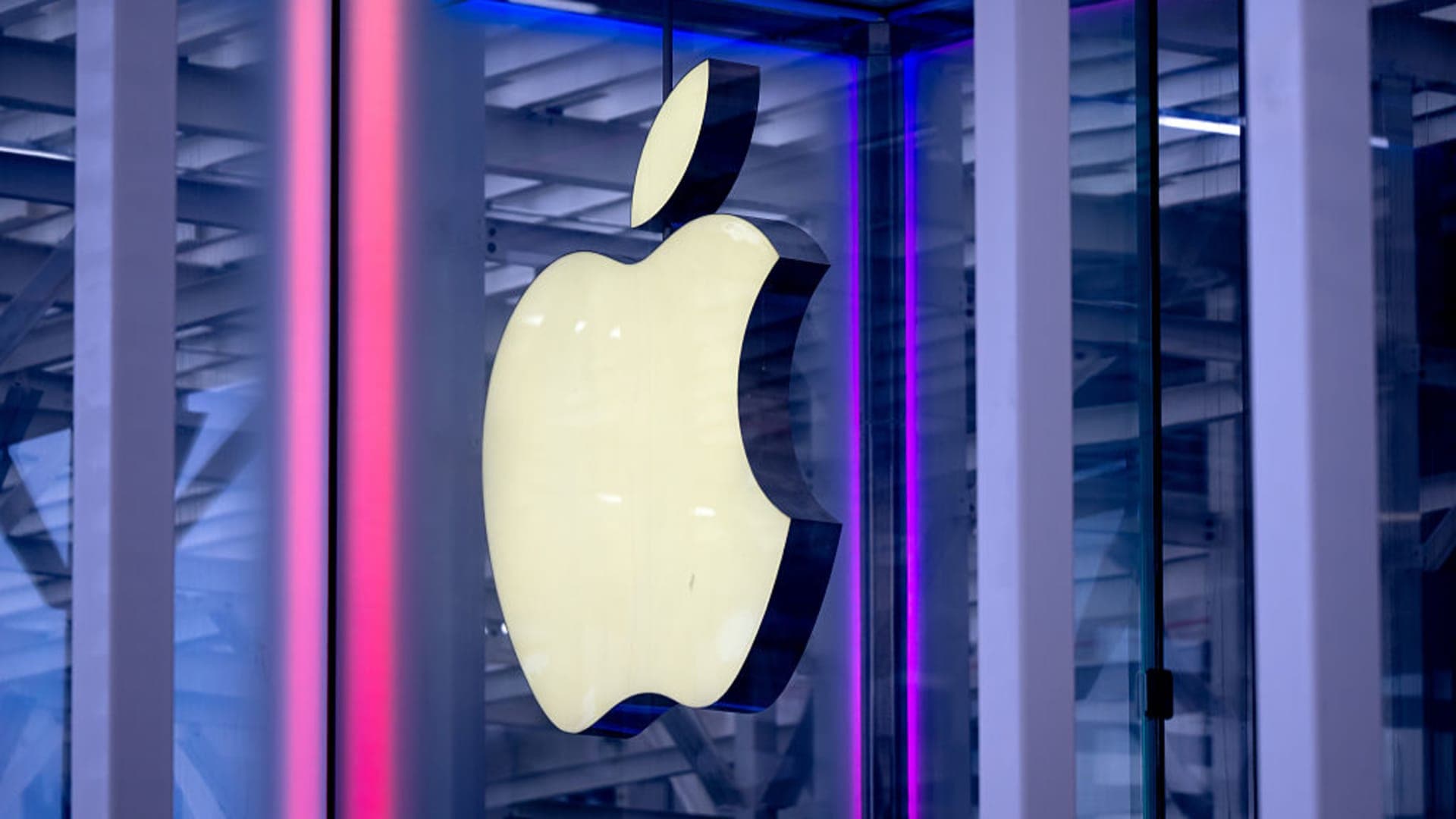 Tech Giants Teeter on the Edge as Stocks Deemed Overbought