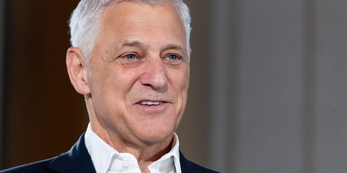 Standard Chartered Thrives with Flexible Work Model, Defies Industry Trend