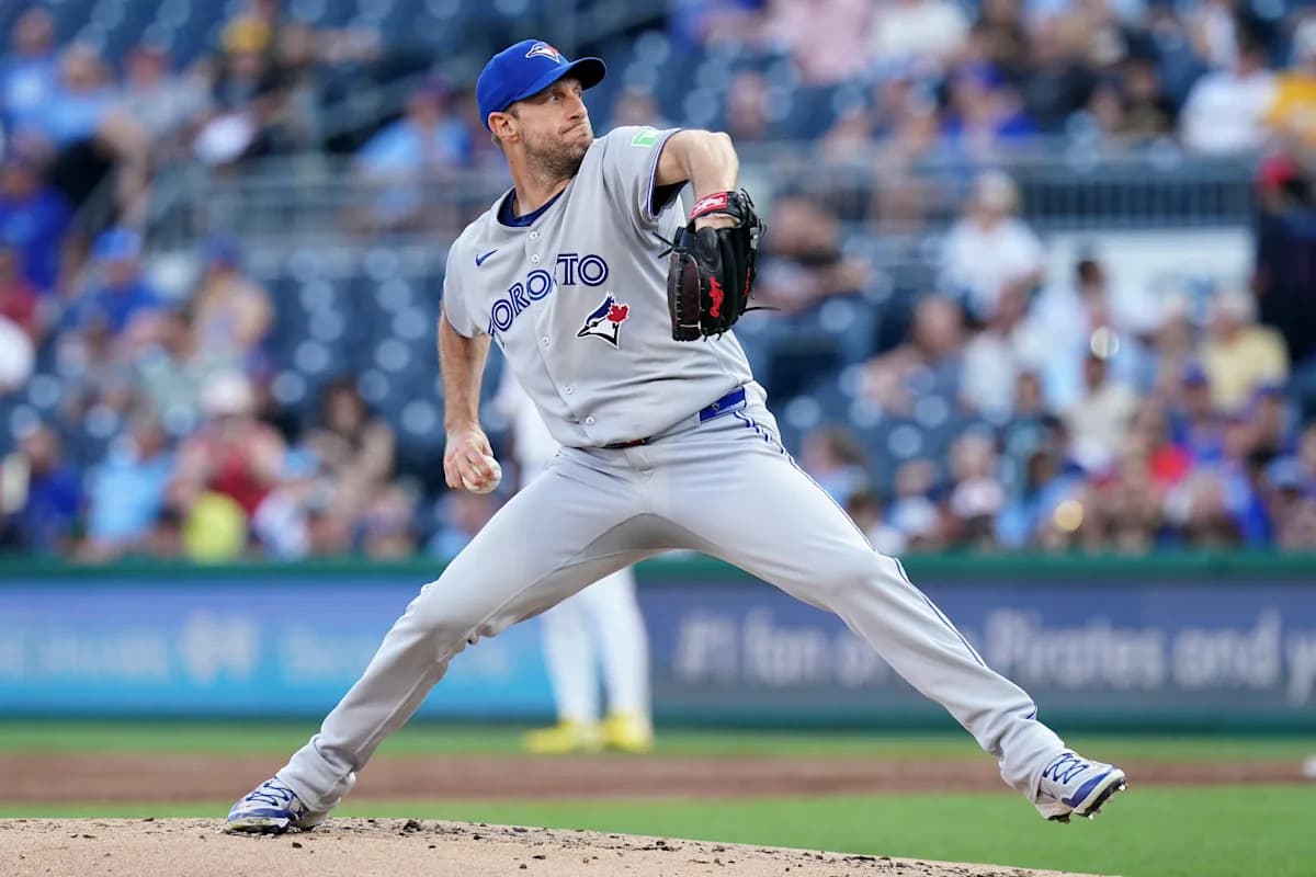 Veteran Pitcher Scherzer Earns 220th Career Win in Blue Jays' Victory