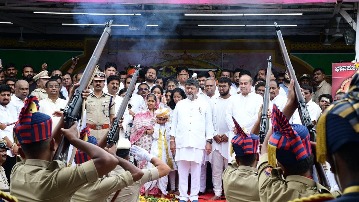 Beloved Mahadasoha Peetadhipathi Laid to Rest with State Honors