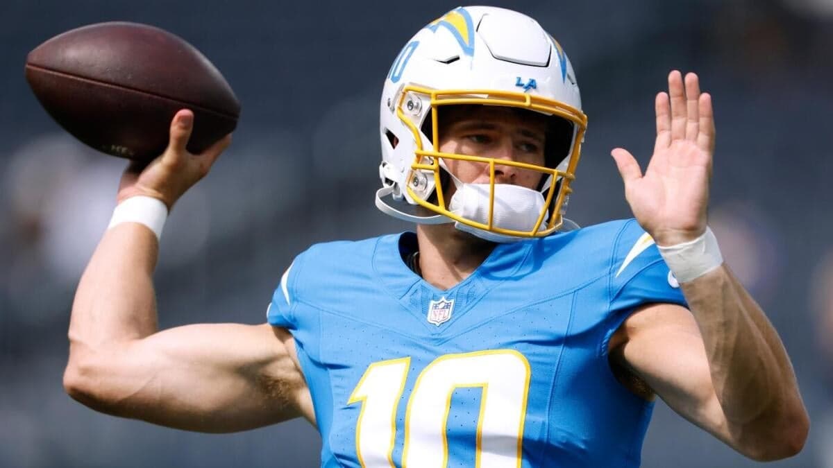 Chiefs and Chargers Clash in Crucial AFC West Showdown in Brazil