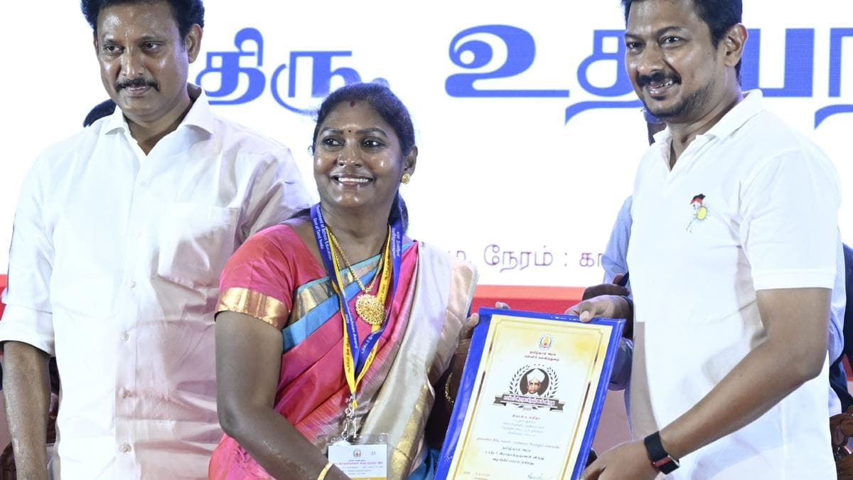 Tamil Nadu Celebrates 396 Outstanding Teachers on Teachers' Day