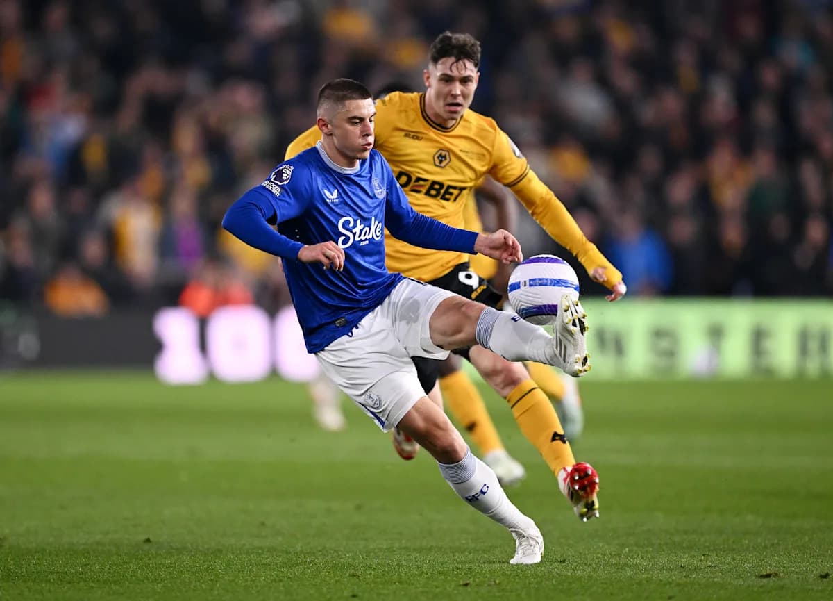 Everton and Wolves Clash in Carabao Cup Third Round