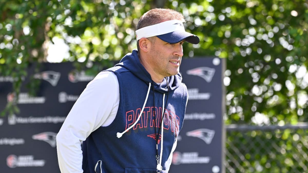 Patriots Hall of Famer Faces Former Team as Raiders Visit Gillette