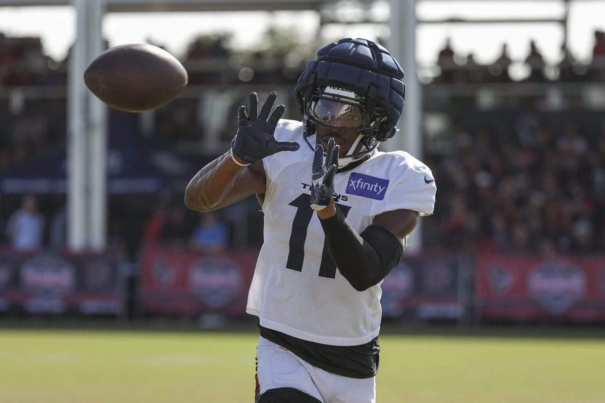 Injury-Plagued NFL Star Okudah Seeks Redemption with Vikings