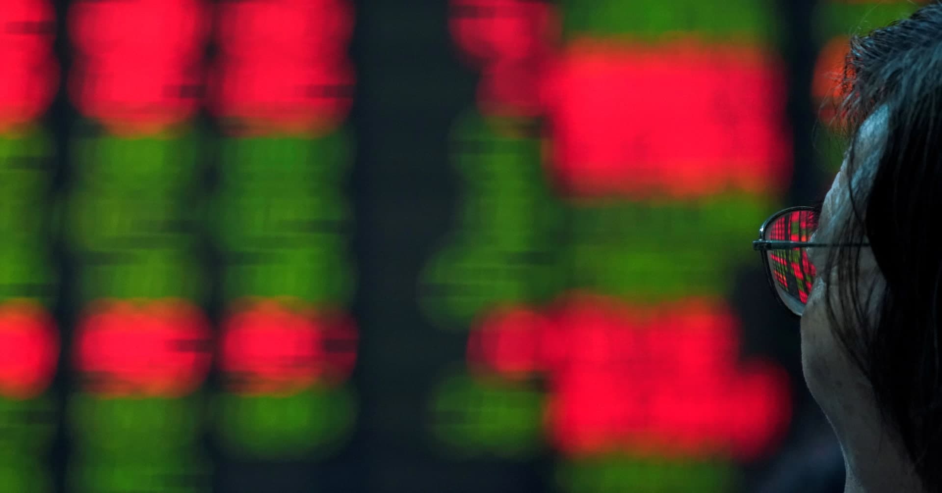 Chinese Chip Firm Cambricon Warns of Soaring Stock Prices