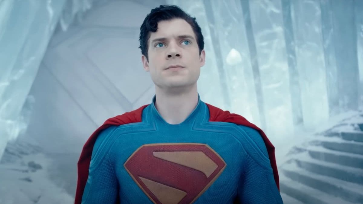 Cleveland Arcade Hosts Superman and Lois Lane's Iconic Kiss in 2025 Film