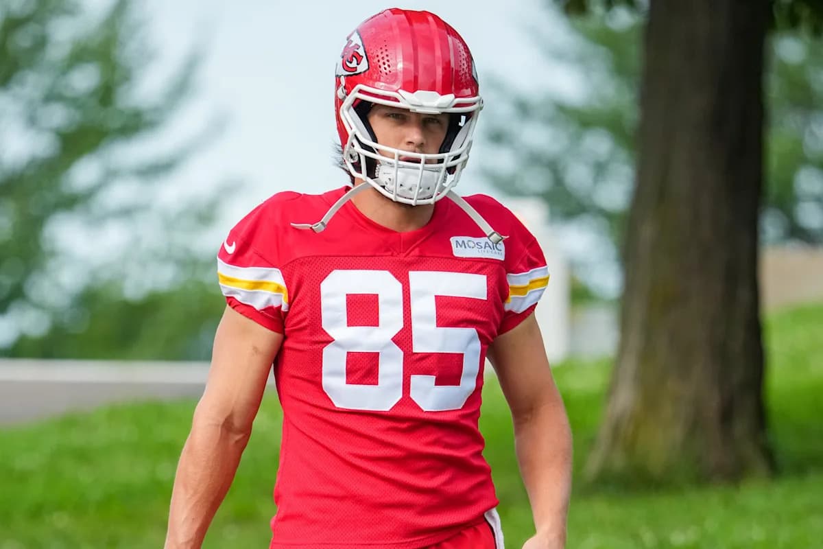 Undrafted Tonyan Seeks Roster Spot with Chiefs, Praises Mentor Kelce