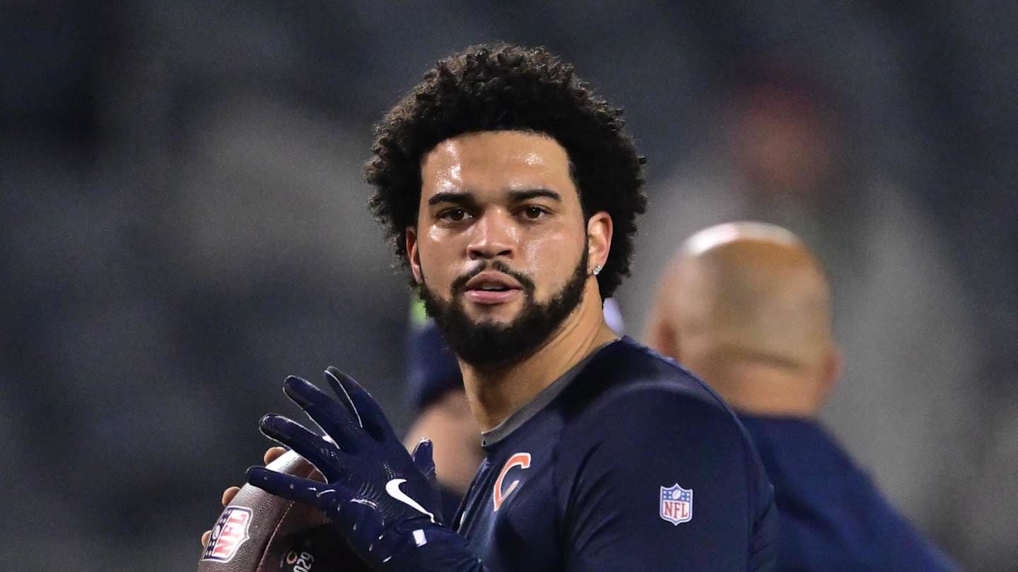 Bears' Caleb Williams Arrives Early, Poised for Breakout Season