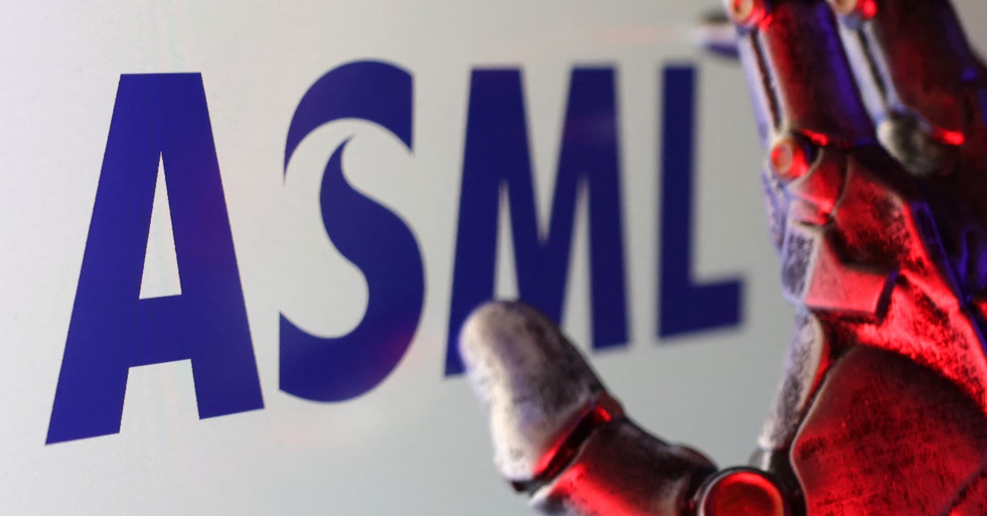 ASML Invests $1.5B in French AI Startup Mistral, Boosting European Tech Dominance