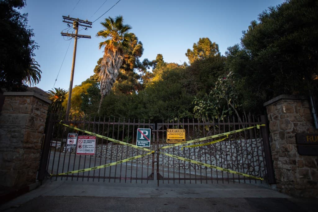 Arsonist Detained After Brush Fire Erupts in Runyon Canyon