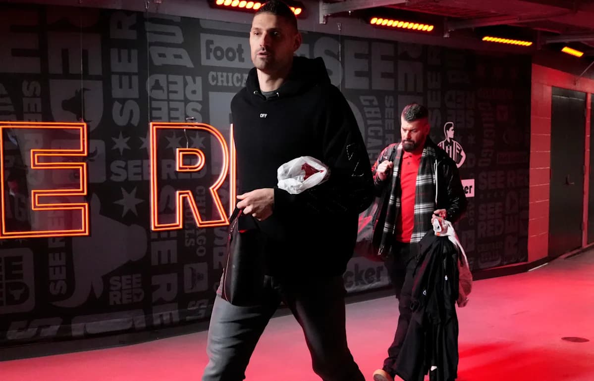 Lakers Closely Monitoring Veteran Center Vucevic's Potential Buyout