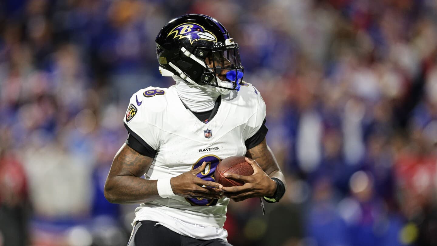 Ravens QB Lamar Jackson Apologizes for Pushing Unruly Fan