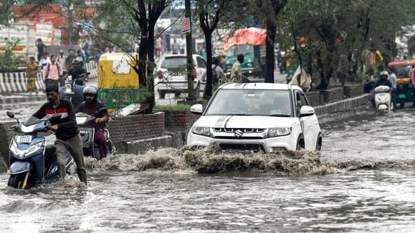 Delhi Prepares for Heavy Rains and Thunderstorms This Week