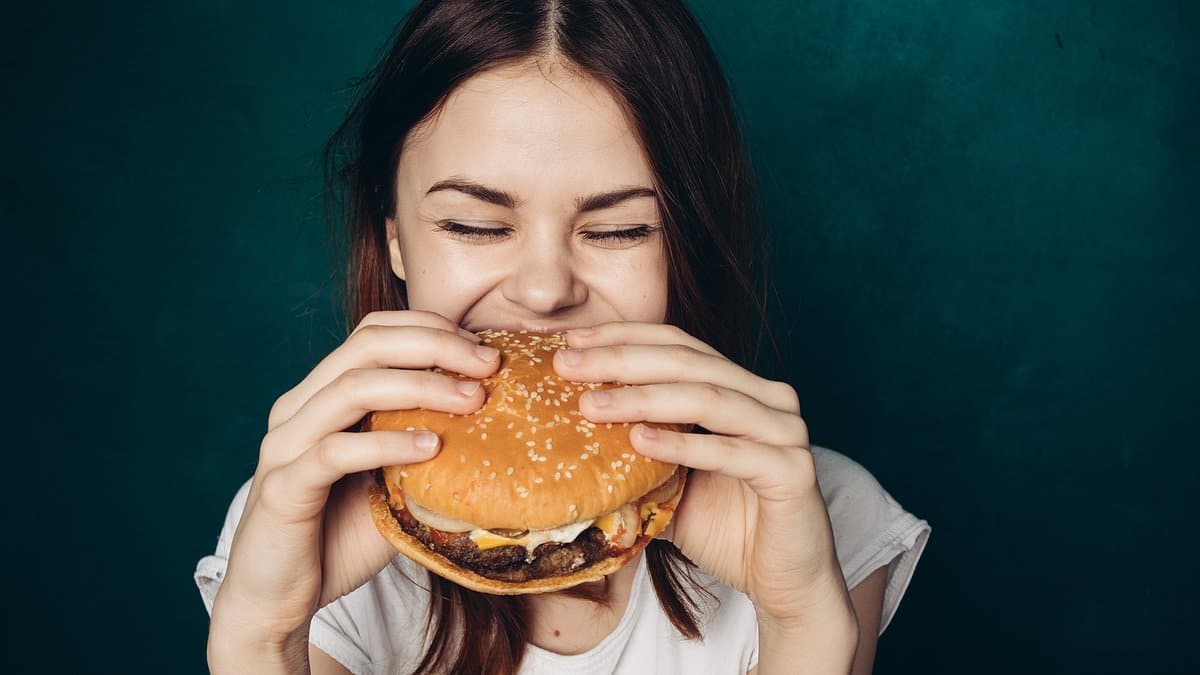 Experts Advise Brits to Limit Burgers to Fortnightly to Fight Climate Change