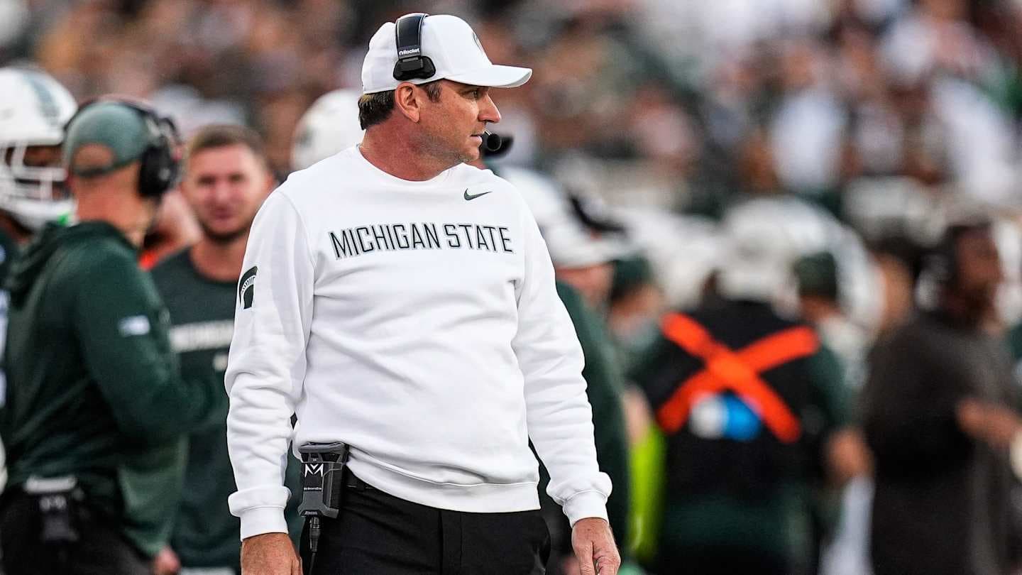 Spartan Punter Eckley Shines, Offense Sputters in Week 1 Win