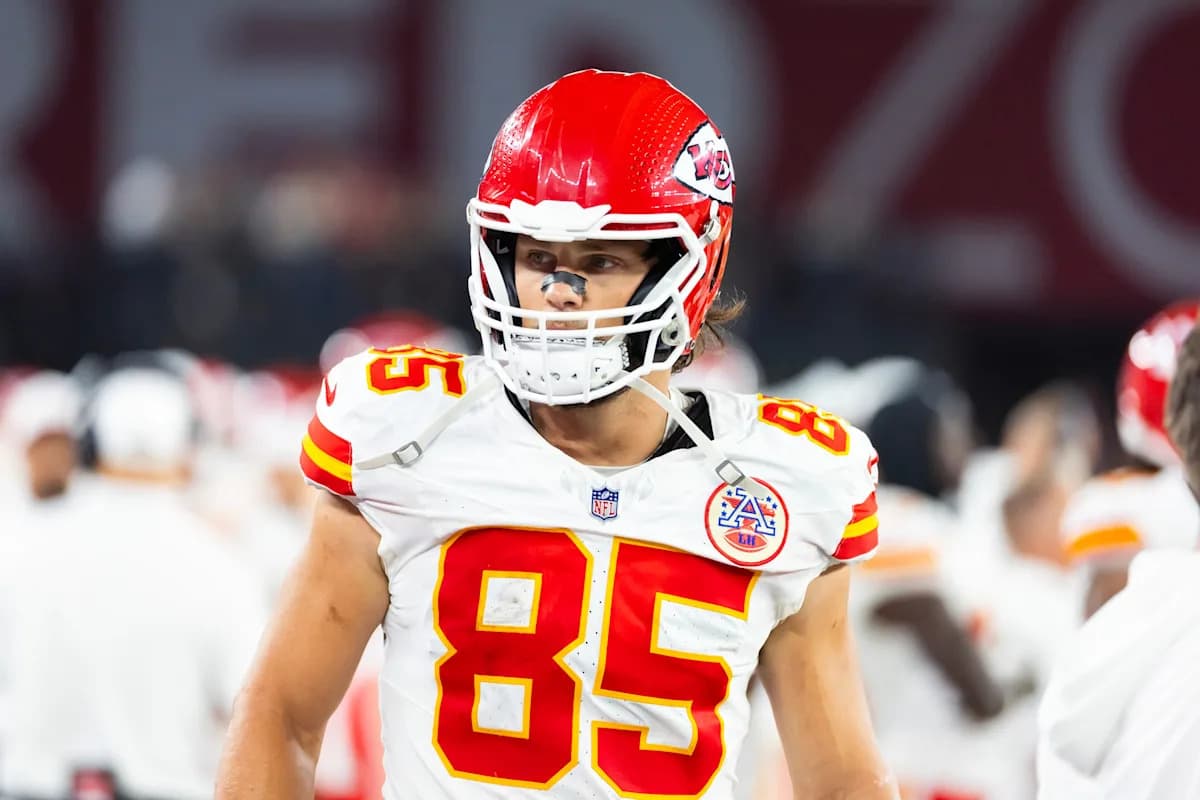 Chiefs Sign Veteran Tight End Tonyan to Roster Ahead of 2025 Season