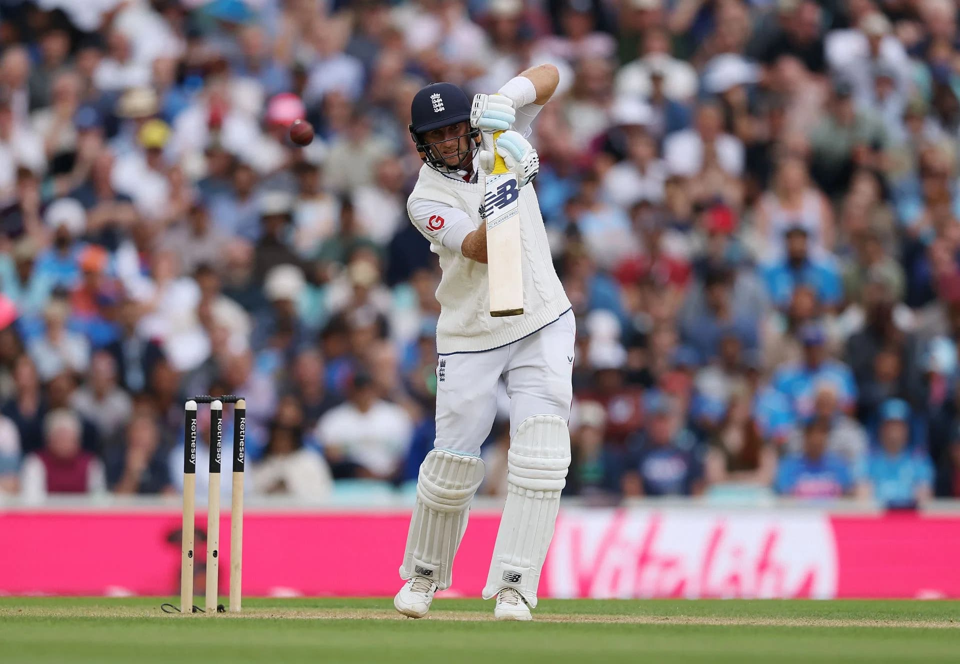 Vaughan Questions if Root is Better Than Tendulkar