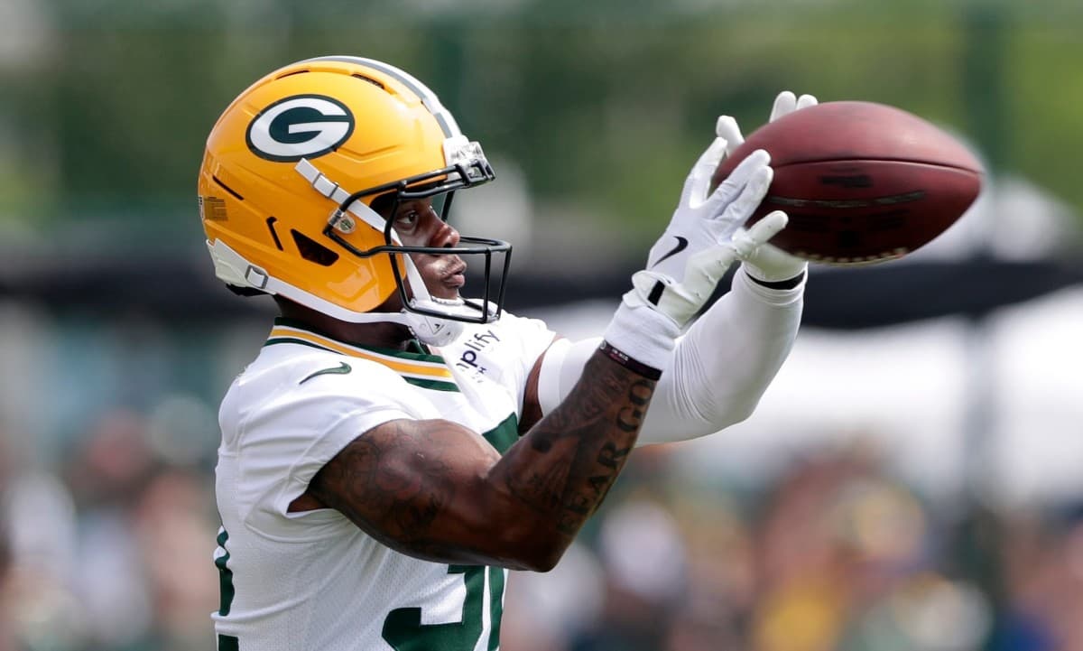 Packers' Rookie Cornerback Hobbs Benched for Controversial Hit on Running Back Lloyd