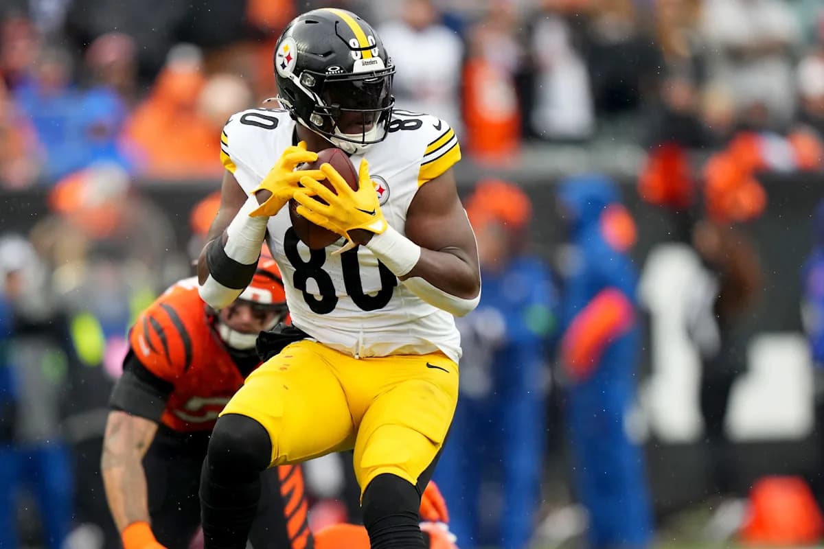 Steelers Rookie Tight End Dominates Backs-on-Backers Drill