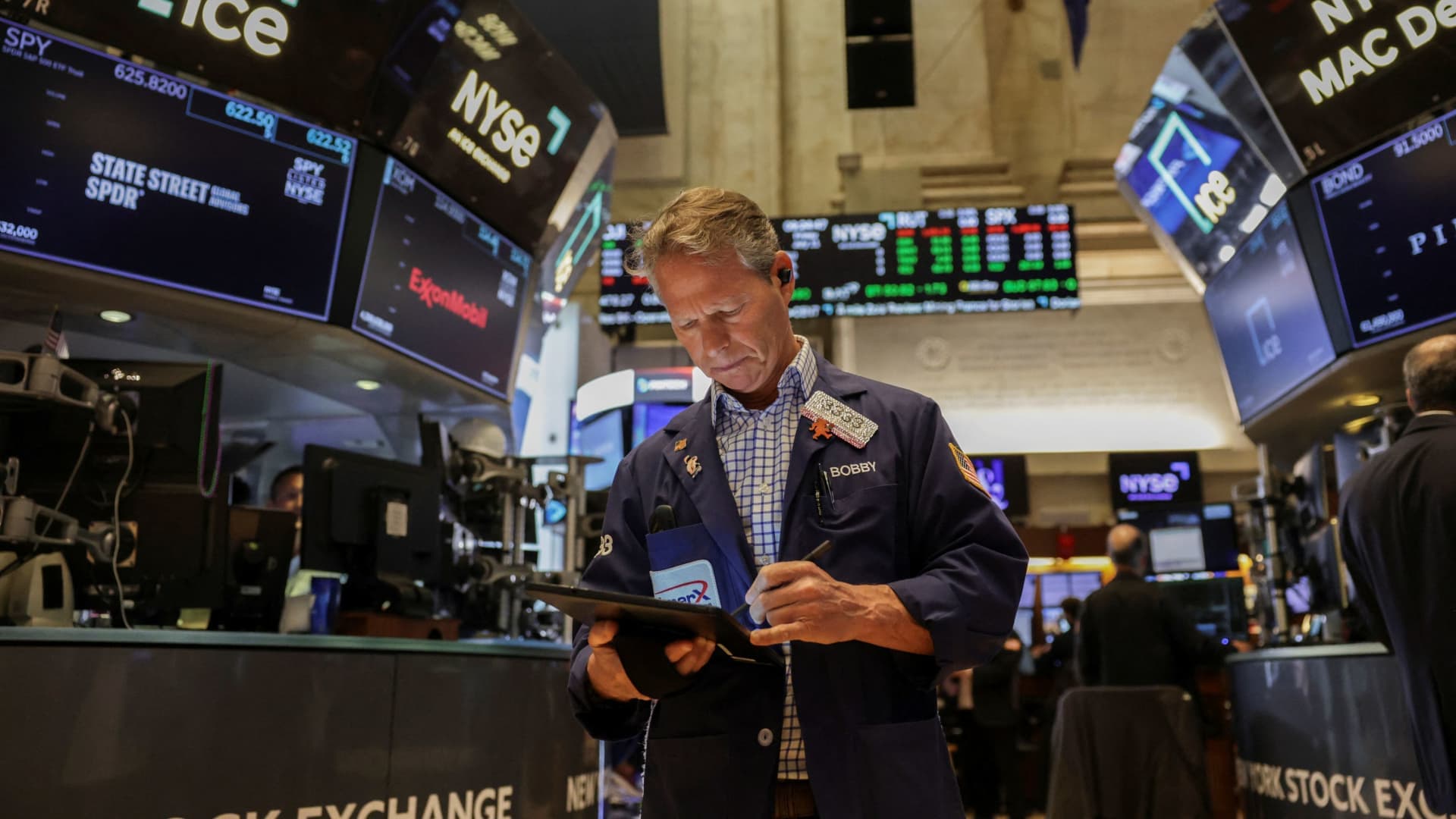 S&P 500 and Nasdaq Reach New Highs as Earnings Season Begins