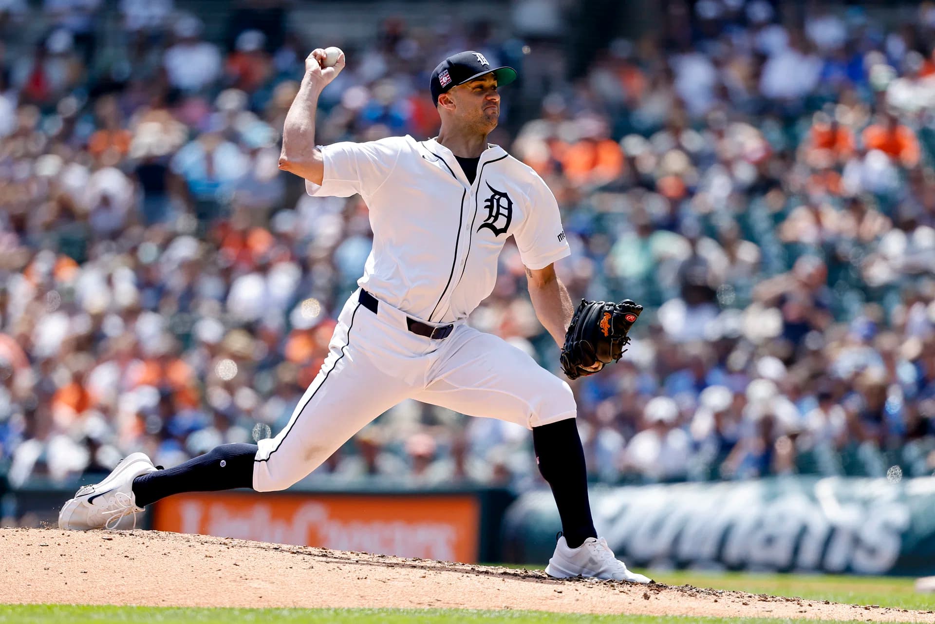 MLB Trade Deadline Frenzy: Contenders Strengthen, Rebuilders Acquire Prospects